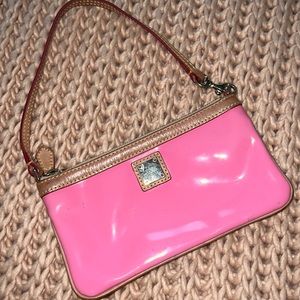 Dooney & Burke Wristlet🌸🦩
